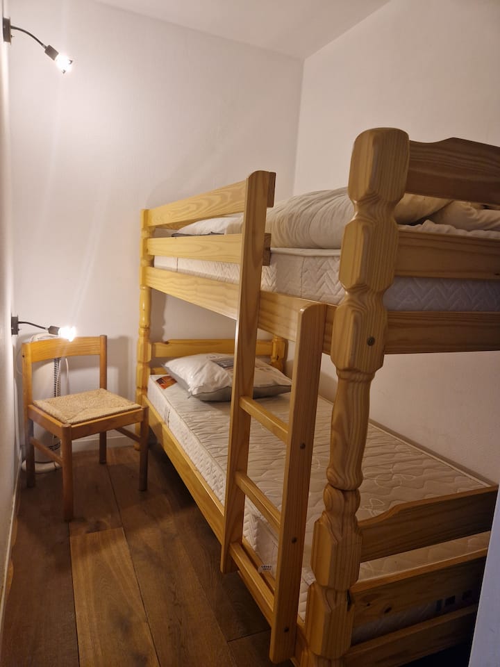 Dhomë gjumi 2