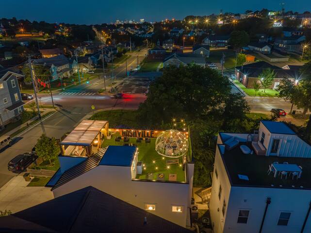 Vinyl&Velvet Lounge ~Rooftop+Igloo+Karaoke+Near DT gallery image 2