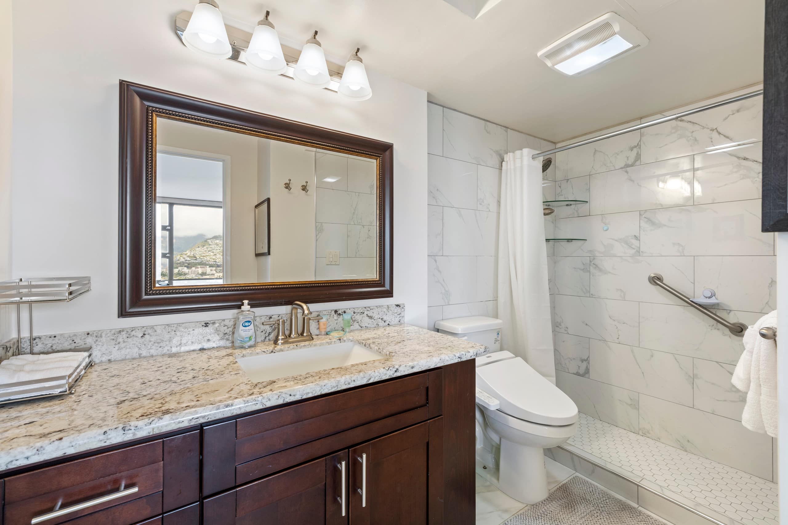 Hotel in Honolulu · ★4.7 · 1 bedroom · 3 beds · 1 private bath - Image 13