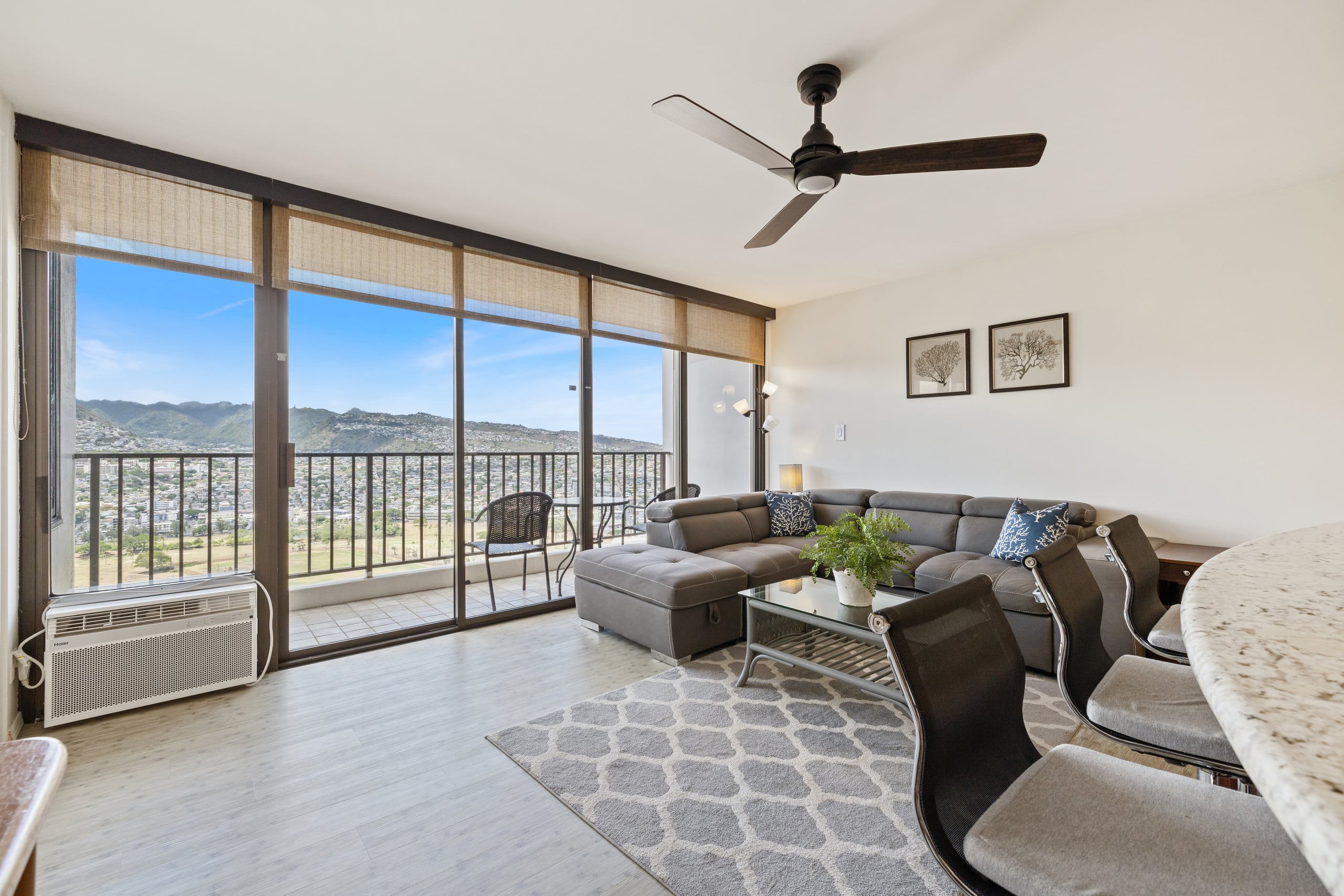 Hotel in Honolulu · ★4.7 · 1 bedroom · 3 beds · 1 private bath - Image 4