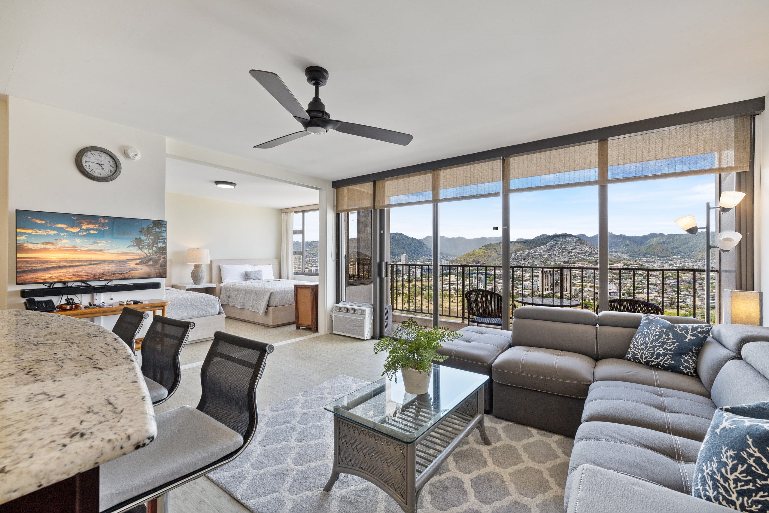 Hotel in Honolulu · ★4.7 · 1 bedroom · 3 beds · 1 private bath - Image 28
