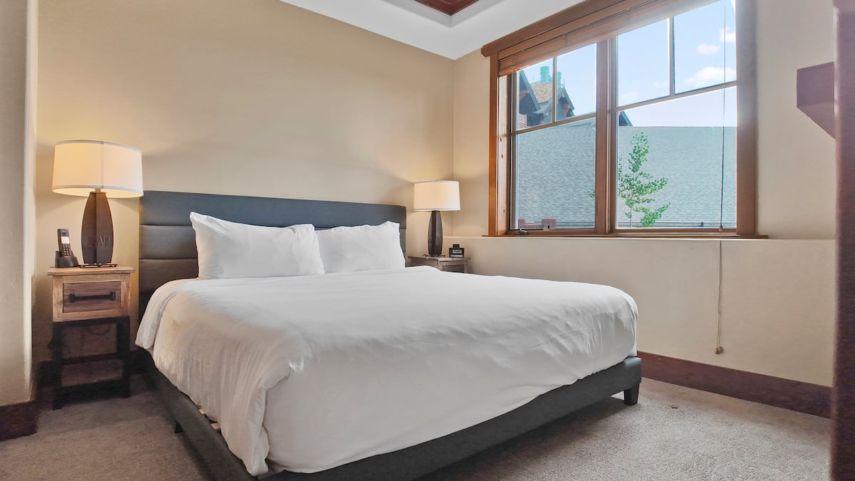 One Ski Hill Place 8102