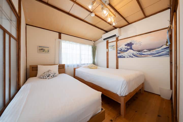 Endormez-vous en regardant « Kanagawa Surf » de Katsushika Hokusai❣