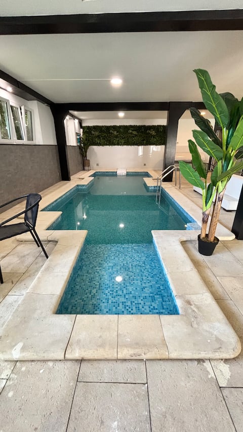 Le Viviani Accommodation - indoor pool and sauna