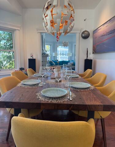 Victorian Gem/City View/Hot Tub gallery image 5