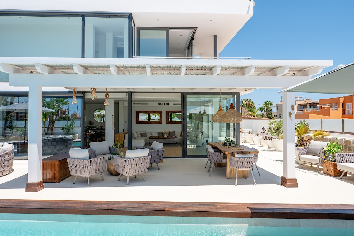 Villa Talamanca — view 2