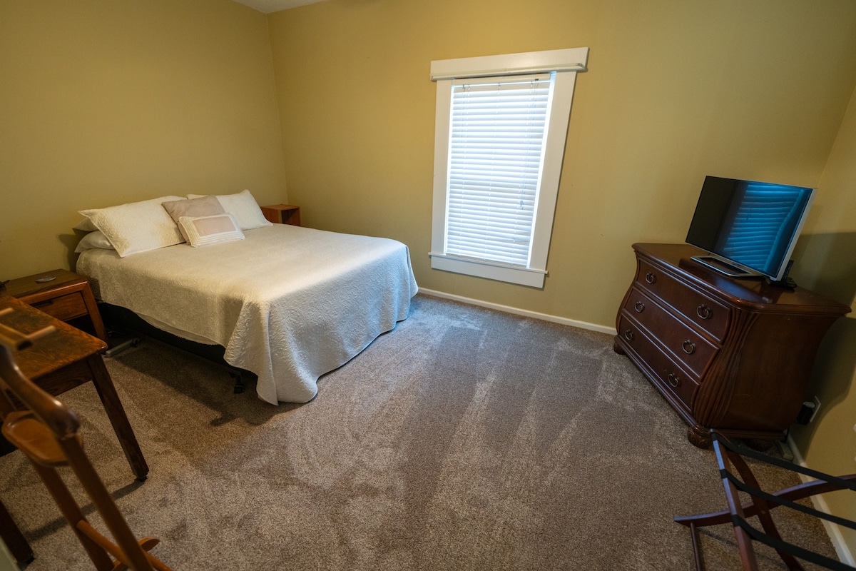 Hoofdslaapkamer (begane grond)