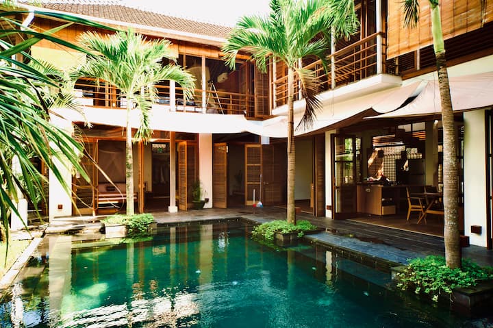 4 Bedroom Luxury
4 Bedroom Villa Among 3 - Ubud