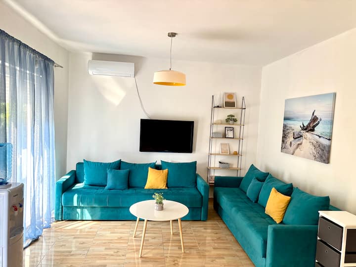 Dulcigno Beach House | 2 Bedroom & Private Garden - Montenegro