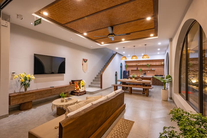 Toàn Bộ Biệt Thự/3bdrs/view Sông/hồ Bơi Riêng - Vietnam