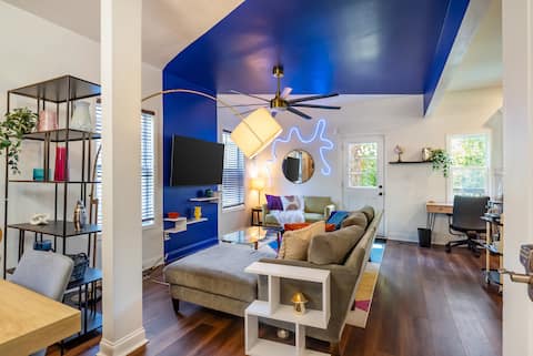 Top Airbnb: Stylish stay! 8 min from Mercedes Benz Stadium in Venetian Hills