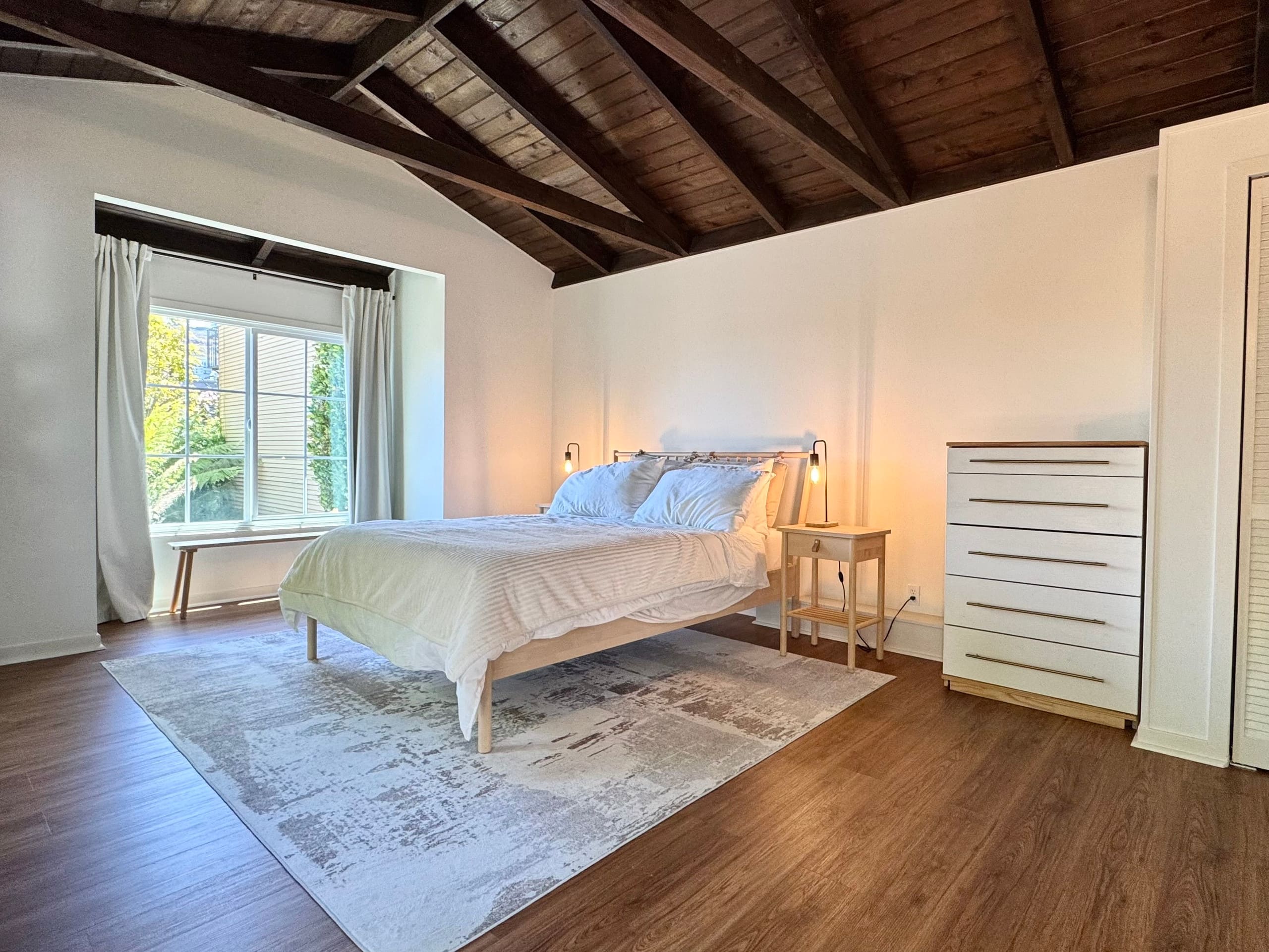 Home in San Francisco · ★5.0 · 1 bedroom · 2 beds · 2 baths - Image 10