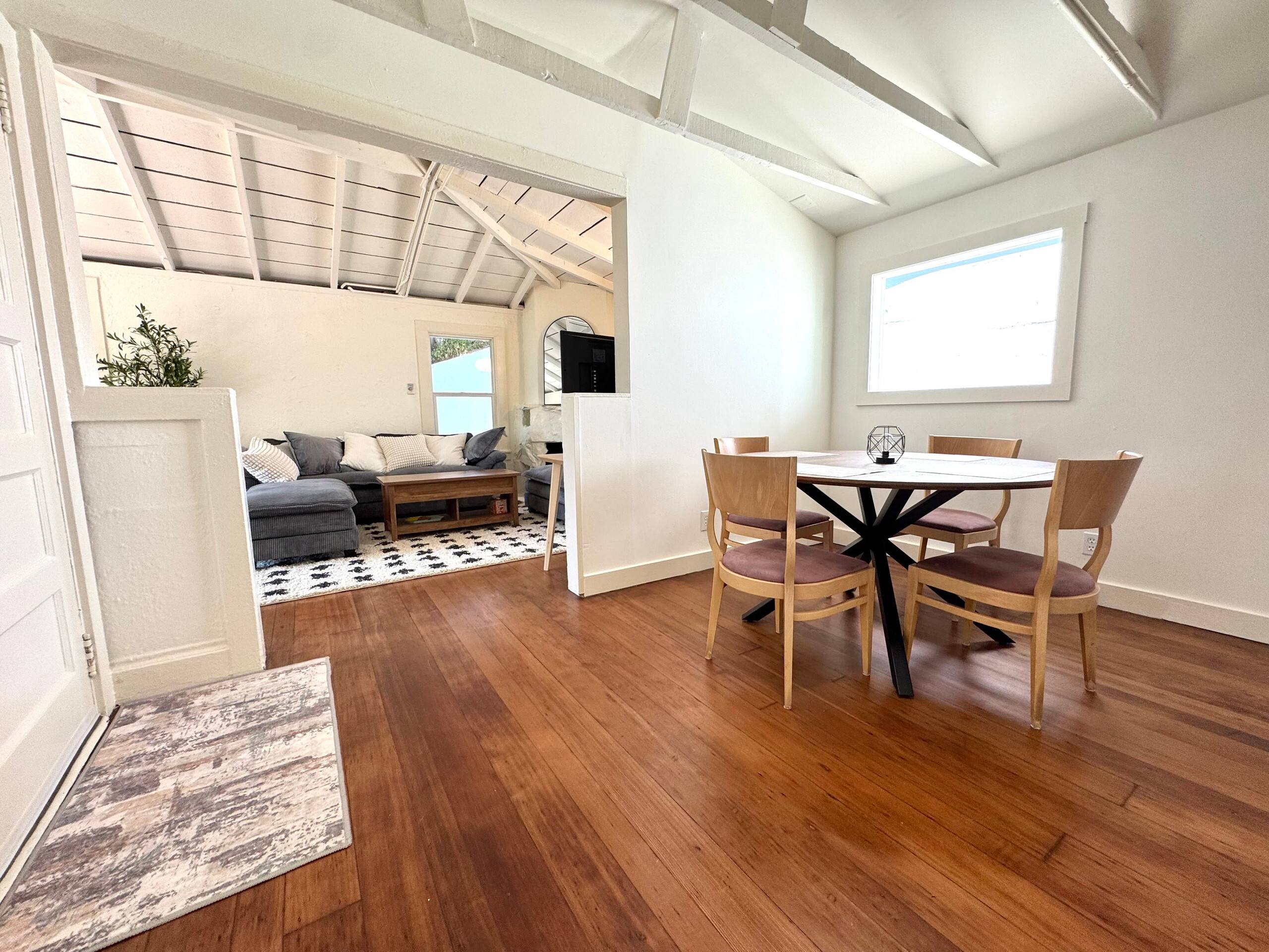 Home in San Francisco · ★5.0 · 1 bedroom · 2 beds · 2 baths - Image 9