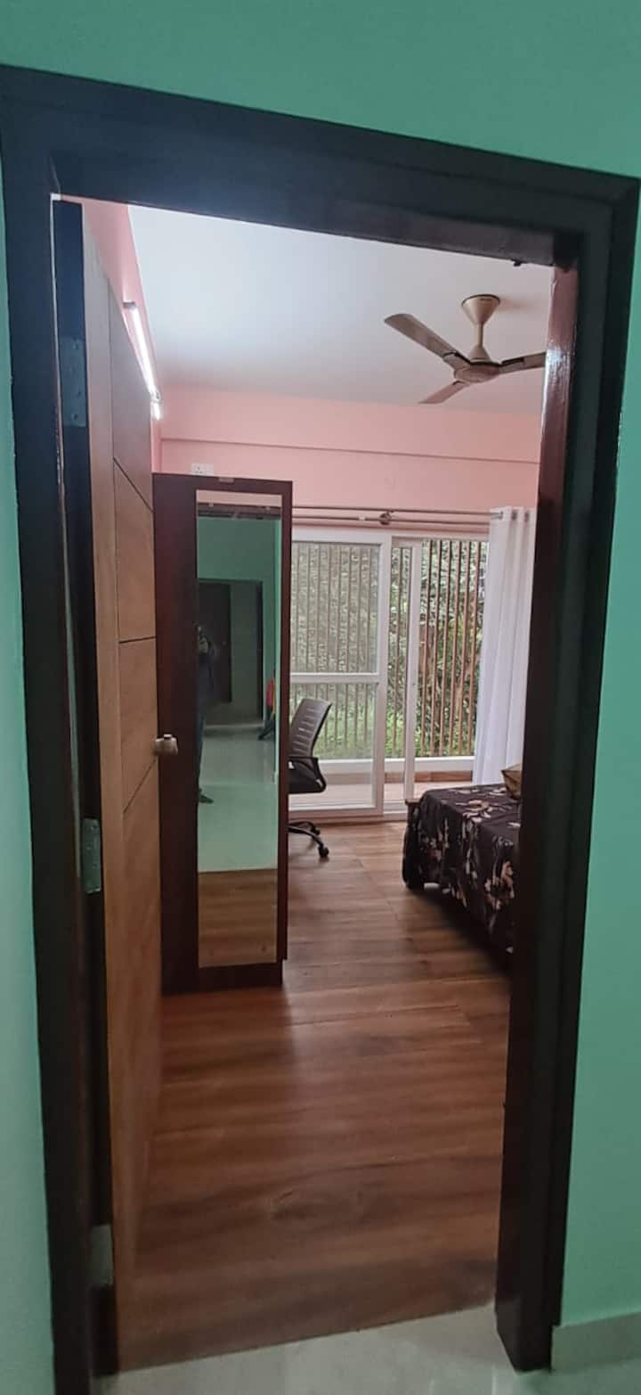 საძინებელი 1