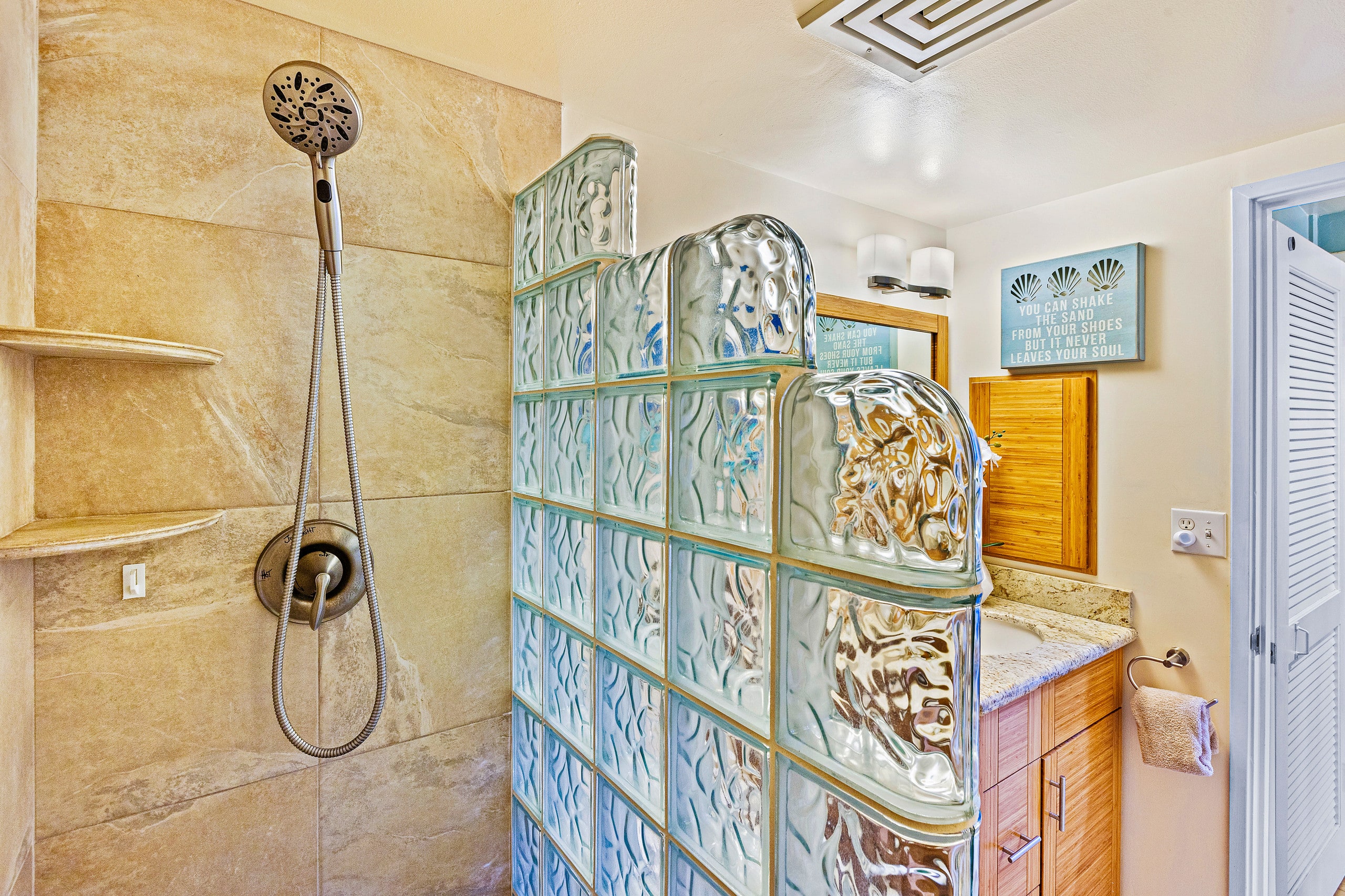 Boldly Oceanfront. Royal Mauian 2-Bedroom Retreat - Image 25