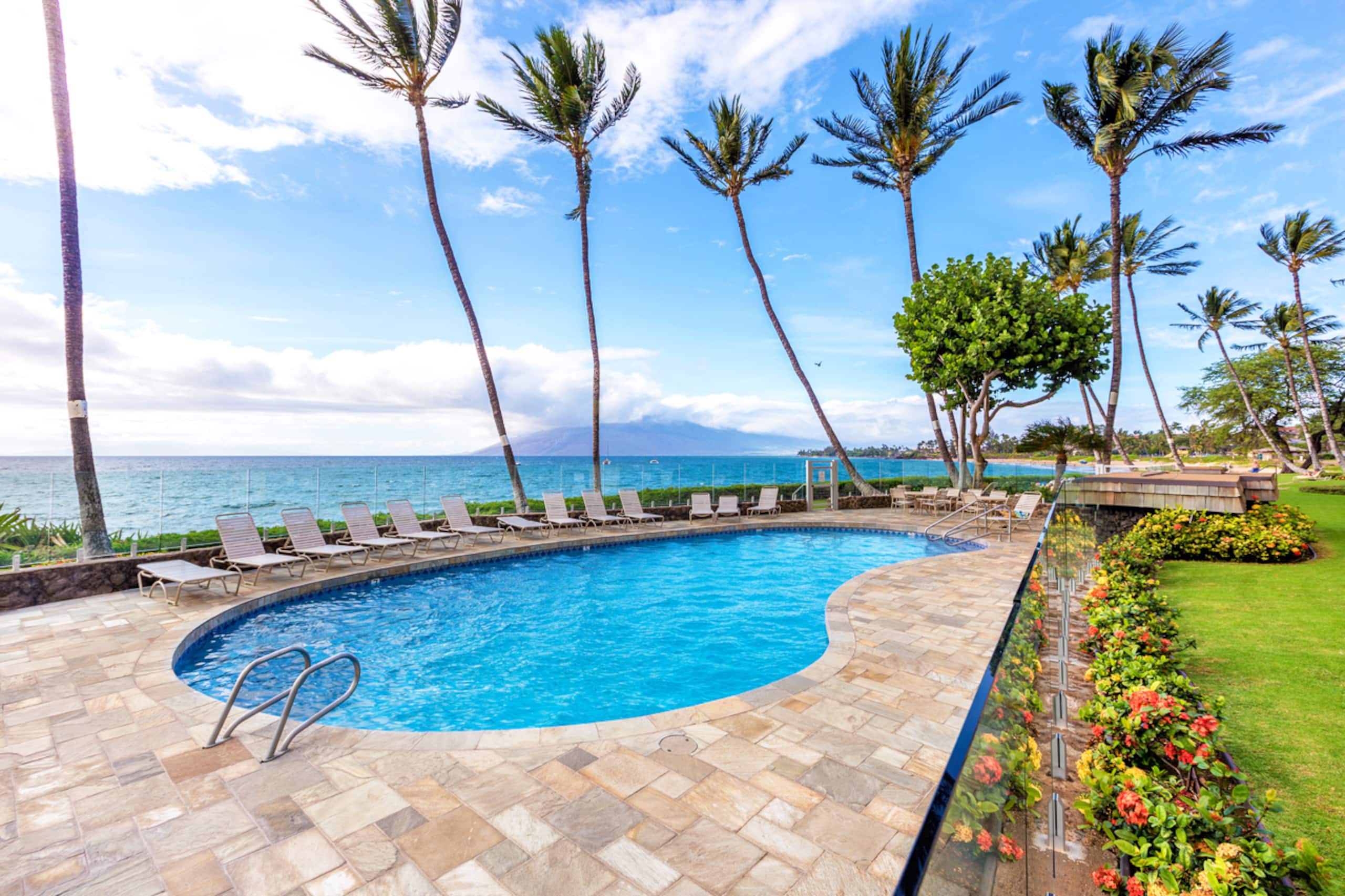 Boldly Oceanfront. Royal Mauian 2-Bedroom Retreat - Image 48