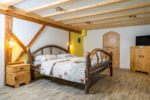 Cozy Room for 2 with Private Bathroom (2+0)