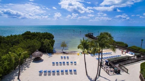 Successful Airbnb property: Ocean Pointe Condo | Beach, Pool, Hot Tub & Tennis in Tavernier