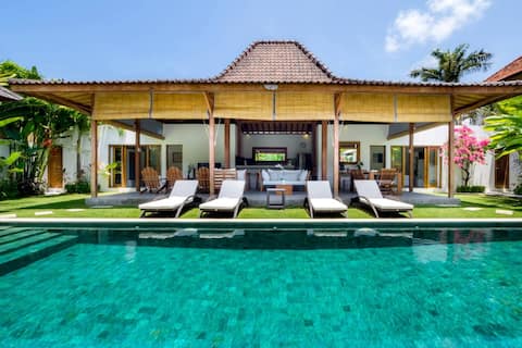 Seminyak 8BR with 2 pools 5 min walking from Beach