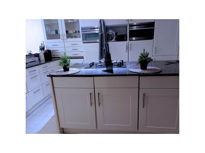 Peaceful Home With Serene Atmosphere - Gent