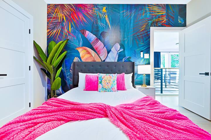 Luxe Living in the heart of Dallas gallery image 3