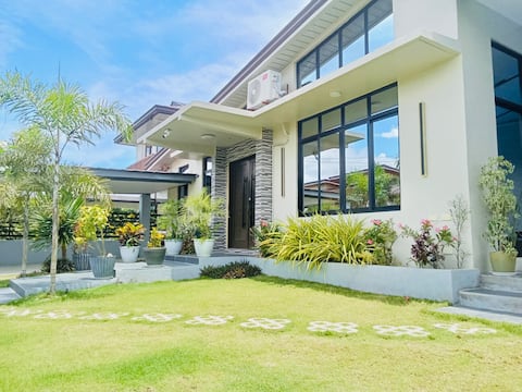 Casa de Weng Near Beach – Perfect for Groups