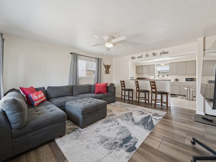 The Fernwood Four Bedroom/5beds - Westland, MI