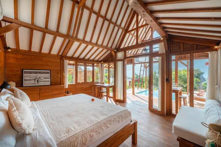 Handcrafted Eco Cottage • Pool Kitchen Ocean Views - Bali