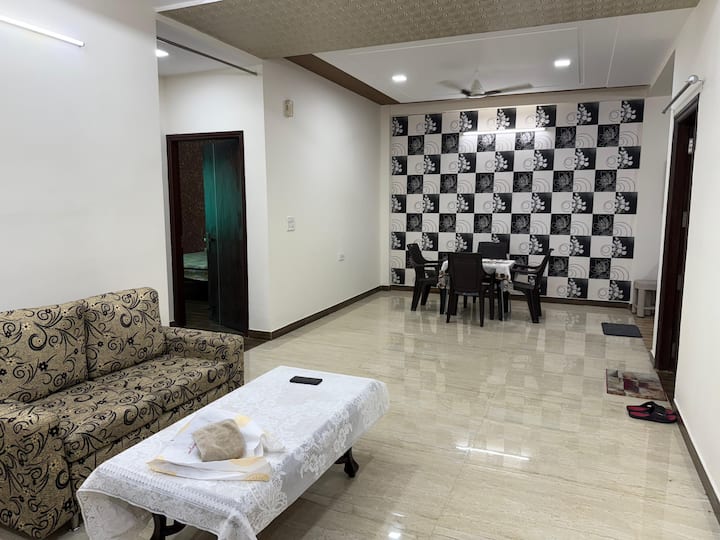 Saritchandra Villa - Agra