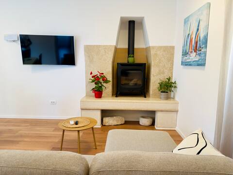 Top performing Airbnb: Peaceful Stone House Sea View Private Garden in Gora Glušići