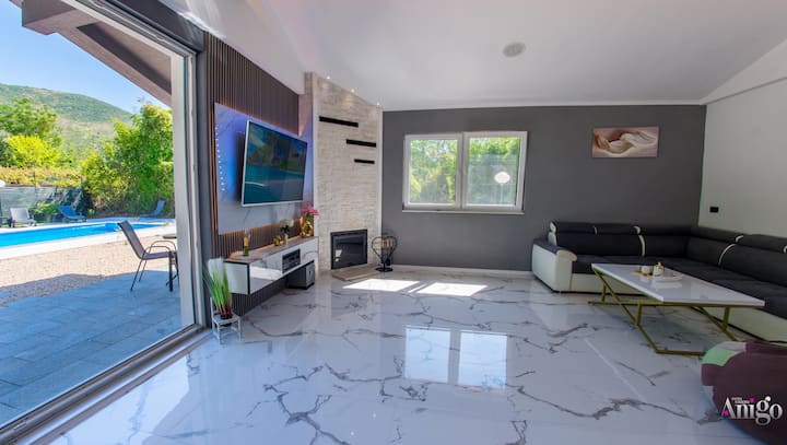 غرفة المعيشة