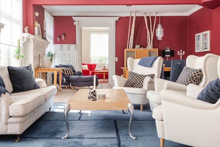 Elegant 8br Mansion Retreat - Delsbo