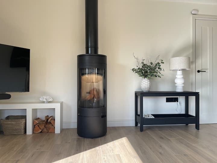 New : Nestled In The Centre Of Bamburgh Village - Bamburgh