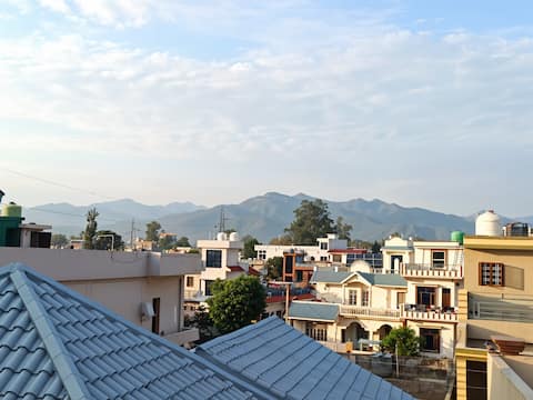 2 Room in Shared Villa/ 1st Floor/ Rishidwar Stay