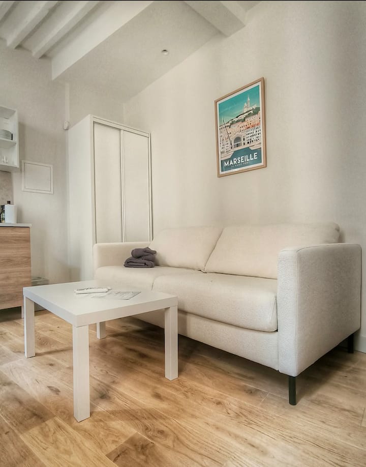 *Lou Zola* New Studio Centre Avec Ac ! - Aix-en-Provence