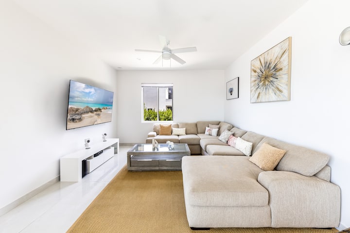New & Unique Villa Blue Top! Waterfront 3 Bedrooms - Turks and Caicos Islands