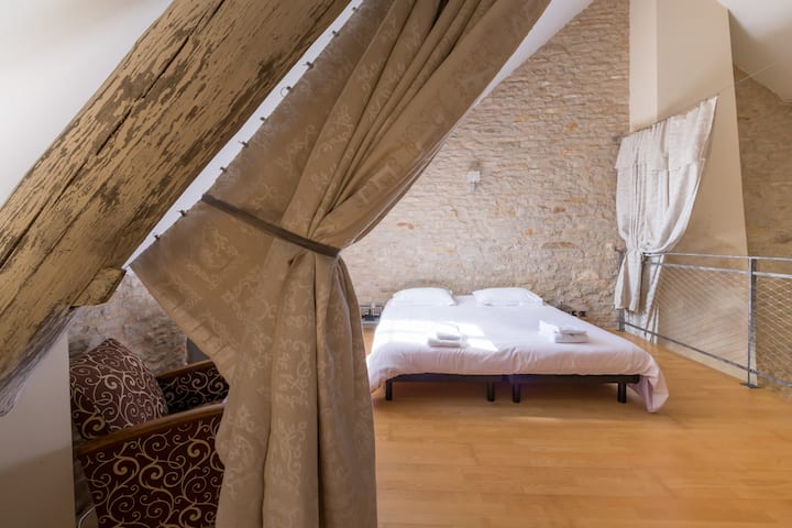 საძინებელი 1