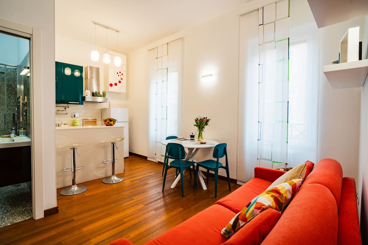 La Casina sull’Appia – Metro Furio Camillo — Salotto 3 | Casa vacanze LovedHomes a Roma