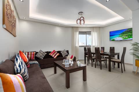 Successful Airbnb property: Quiet stay with ideal family and work pool in El Mansouria