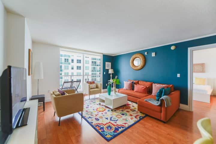 Bohemian Apt In Brickell + Balcony/free Parking - Miami