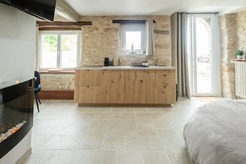 Propriété Airbnb réussie: Private Spa Suite near Provins – Jacuzzi Sauna à Seine Et Marne