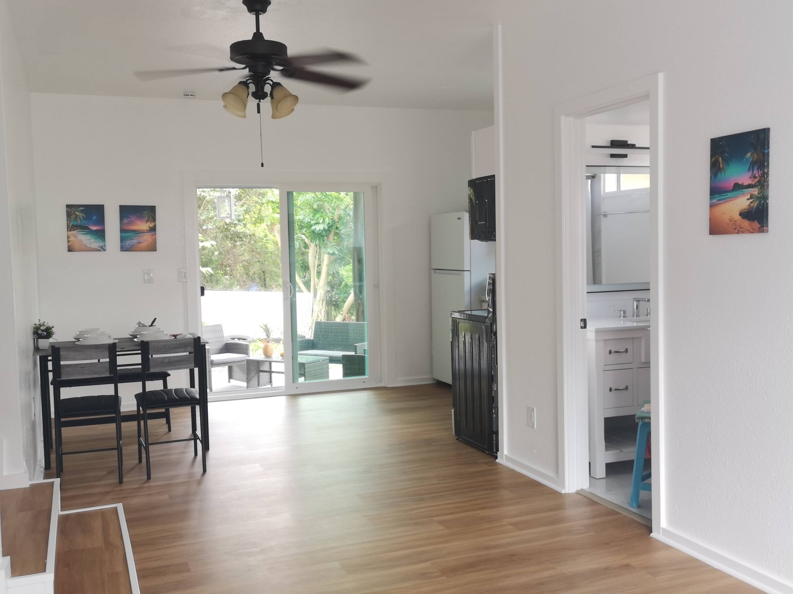 Studio + 2 Bonus Rooms + Patio + AC, Near Airport - Photo 29