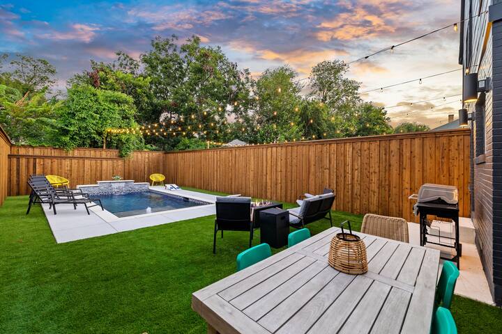 Heated Waterfall Pool Located in Heart of Dallas! gallery image 2
