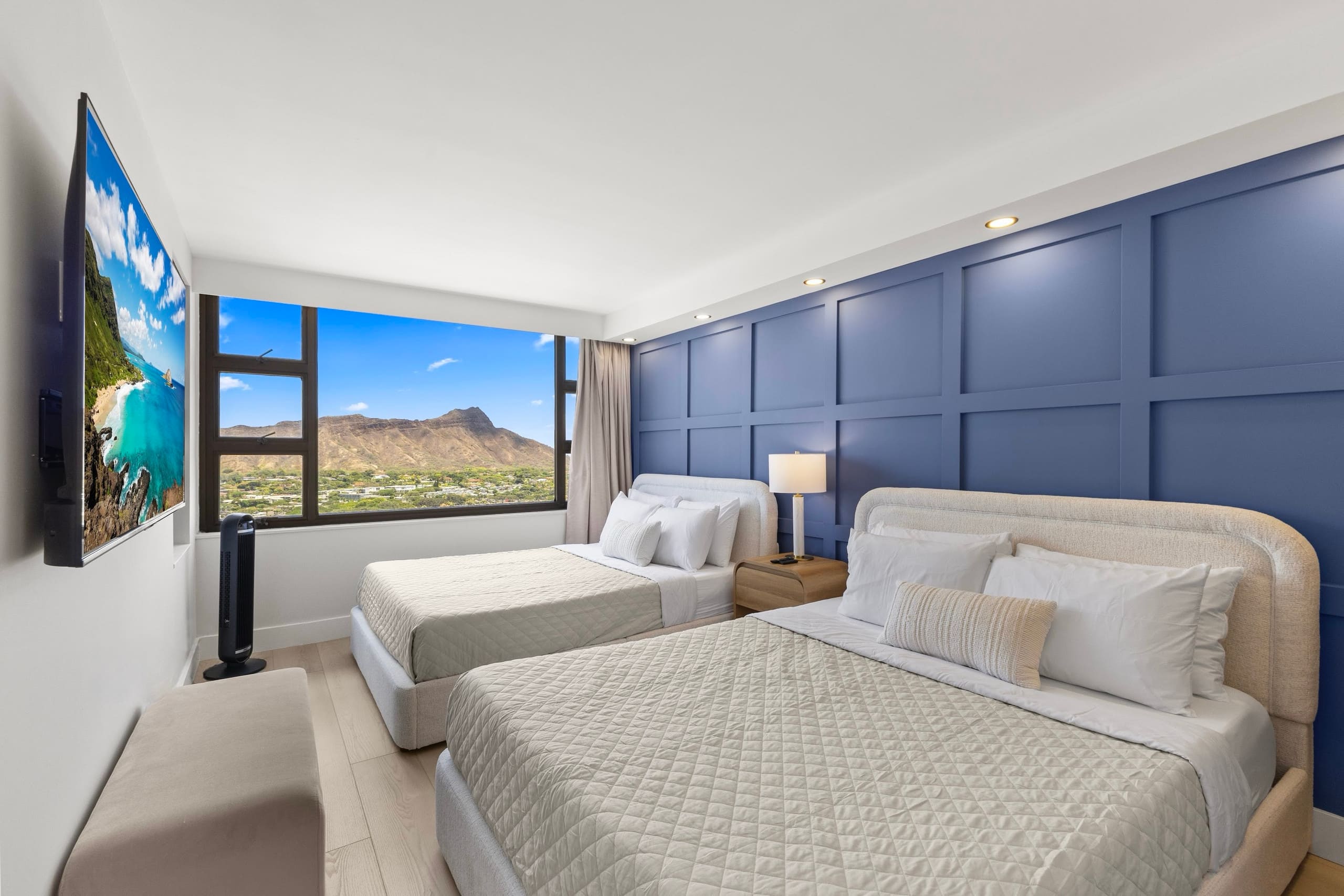 33FL-DiamondHD & Ocean View-Upscale-1BR w/Parking - Image 1