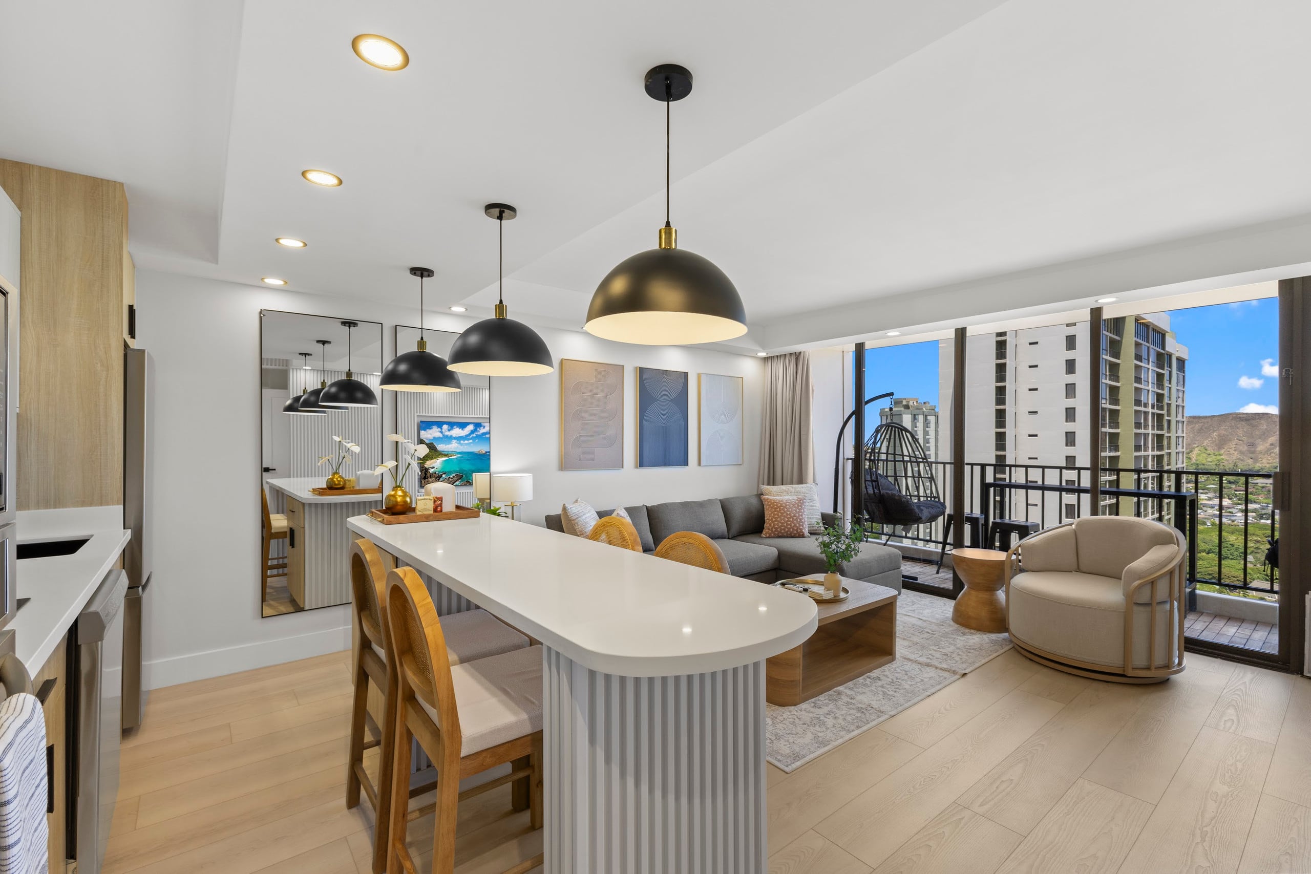 33FL-DiamondHD & Ocean View-Upscale-1BR w/Parking - Image 10