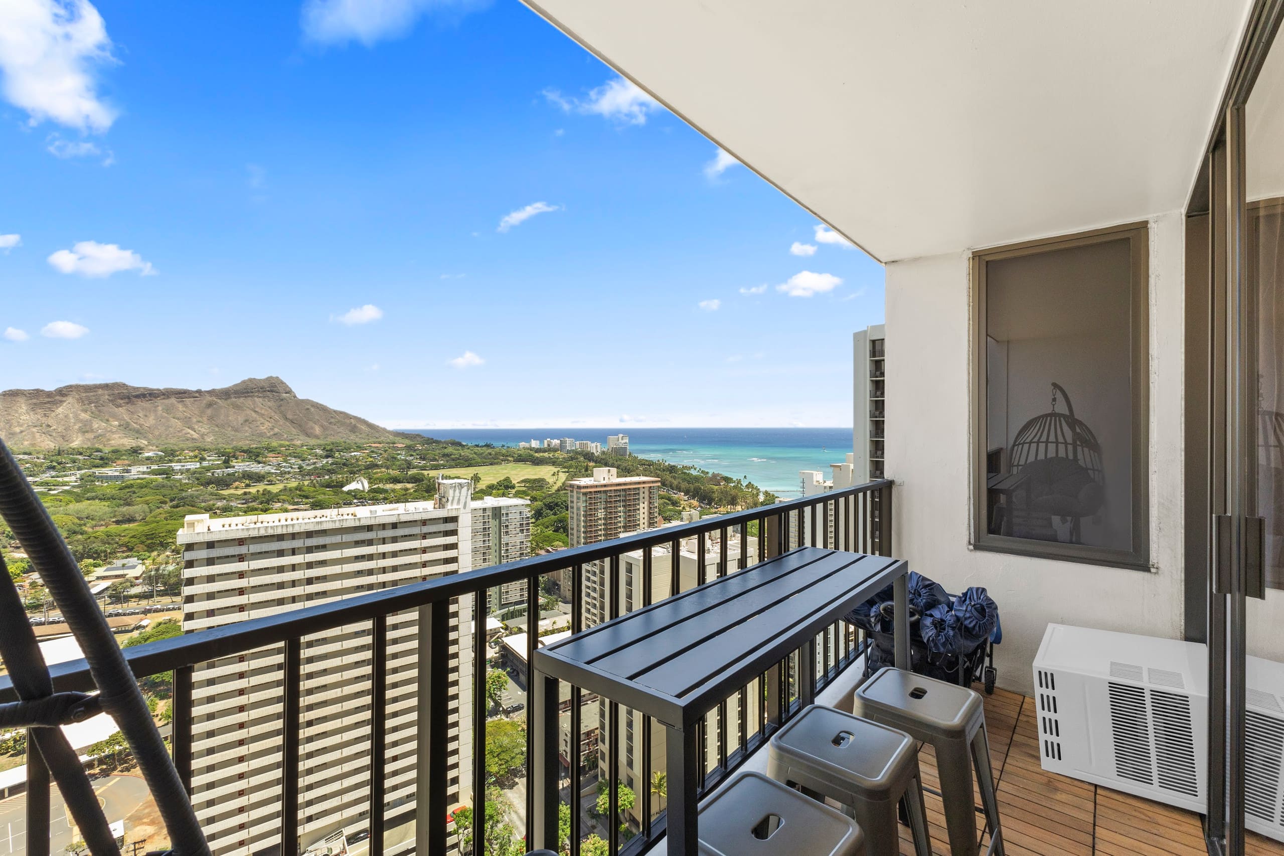 33FL-DiamondHD & Ocean View-Upscale-1BR w/Parking - Image 38