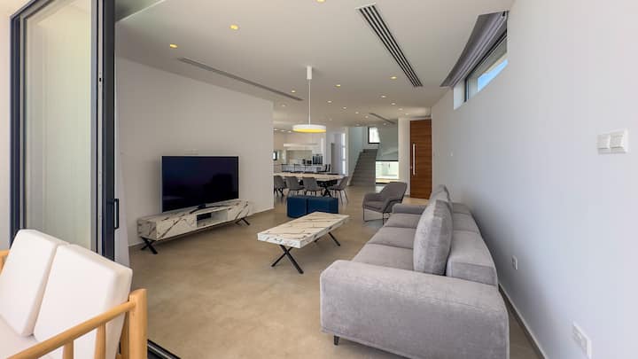 Aqua Beachfront Villas - Villa 1 - Nissi Beach