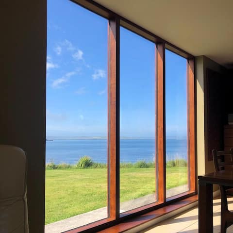 Spacious Home with Panoramic Sea Views