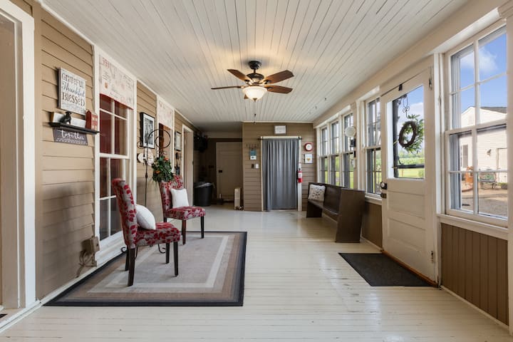 New Hot Tub • 5br Estate Near Bourbon Trail - Bardstown, KY