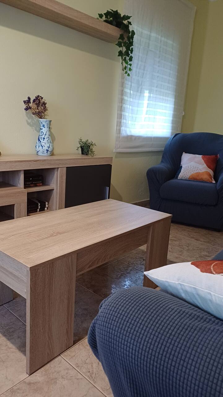 Vivienda En Villacondide. - Navia